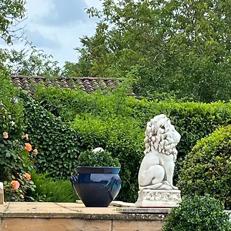 Holiday home The Lion House